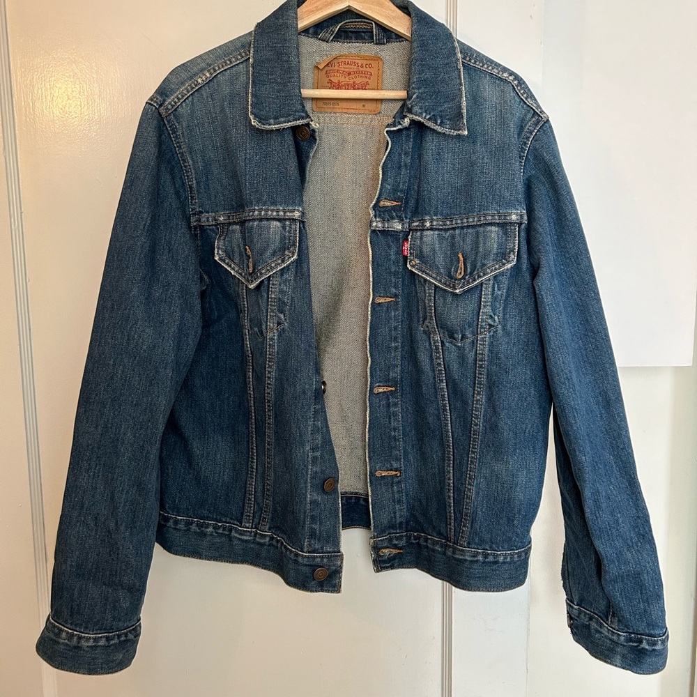 Levi’s Vintage Men’s Jean Jacket Size Meduum